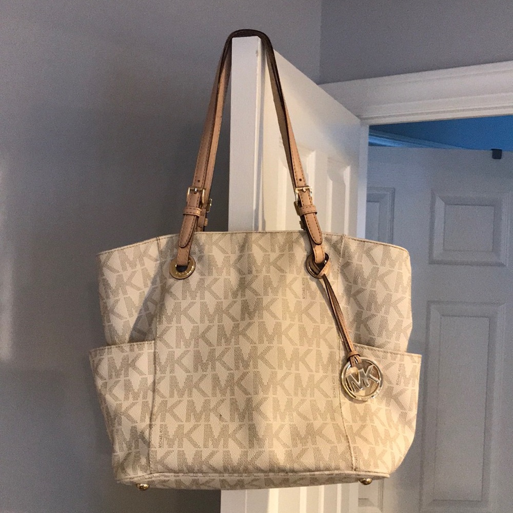 Michael kors purse